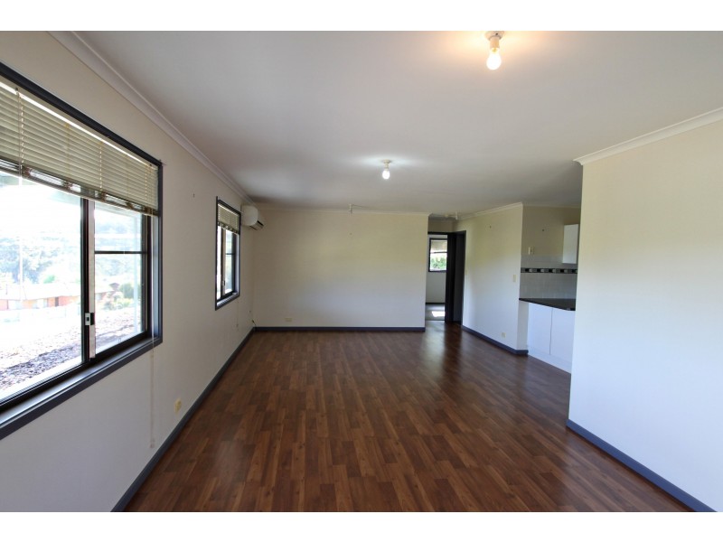 2 Lyne Street West, Tumbarumba NSW 2653