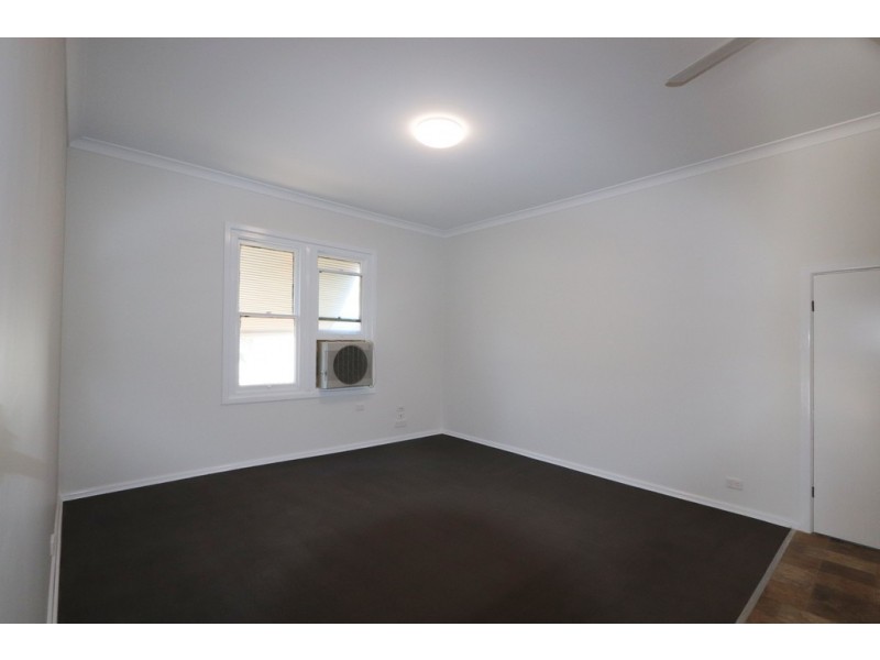 16 Regent Street, Tumbarumba NSW 2653