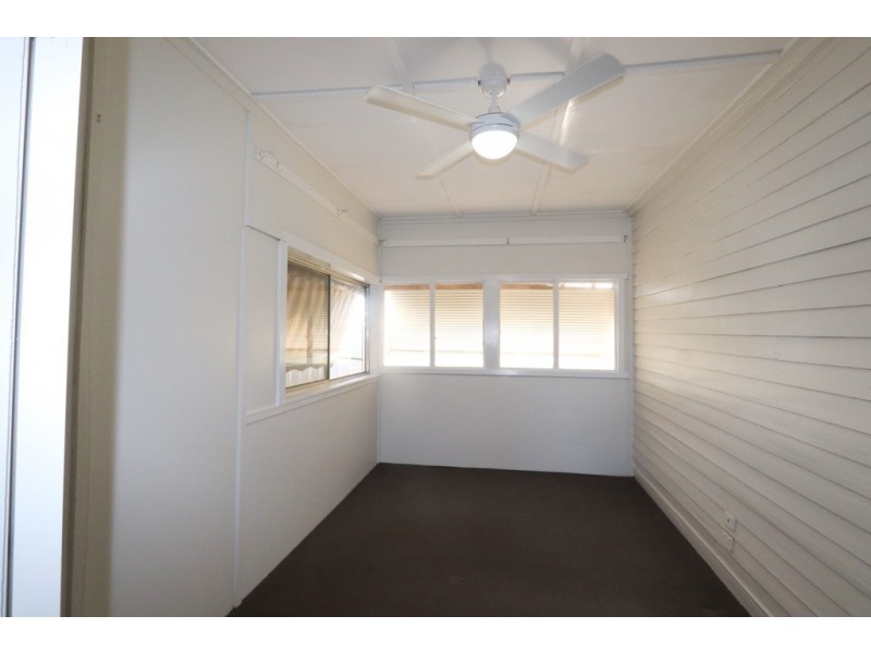 16 Regent Street, Tumbarumba NSW 2653