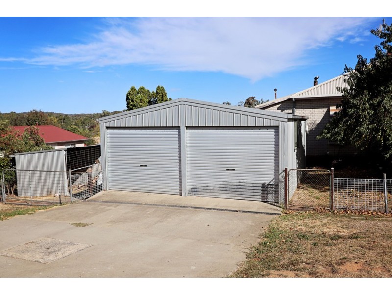 16 Regent Street, Tumbarumba NSW 2653