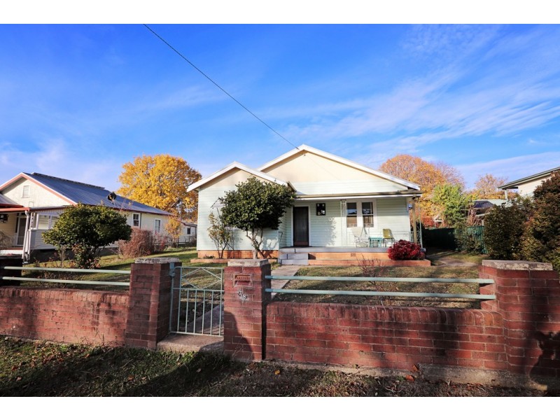 78 Winton Street, Tumbarumba NSW 2653