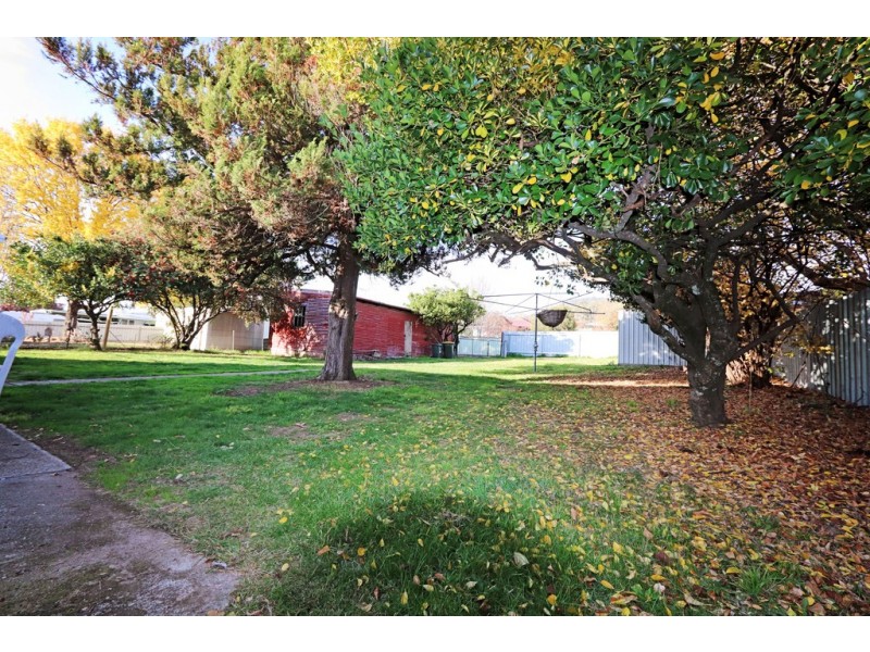 78 Winton Street, Tumbarumba NSW 2653