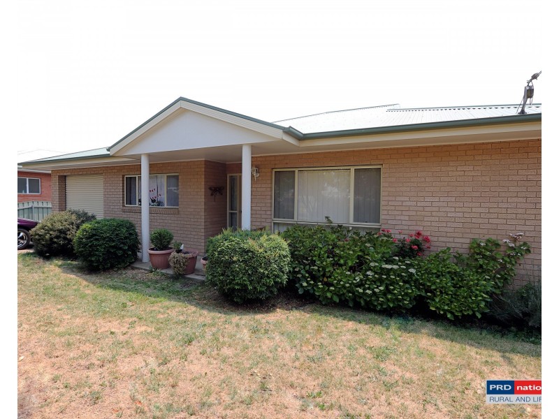 106 Albury Street, Tumbarumba NSW 2653