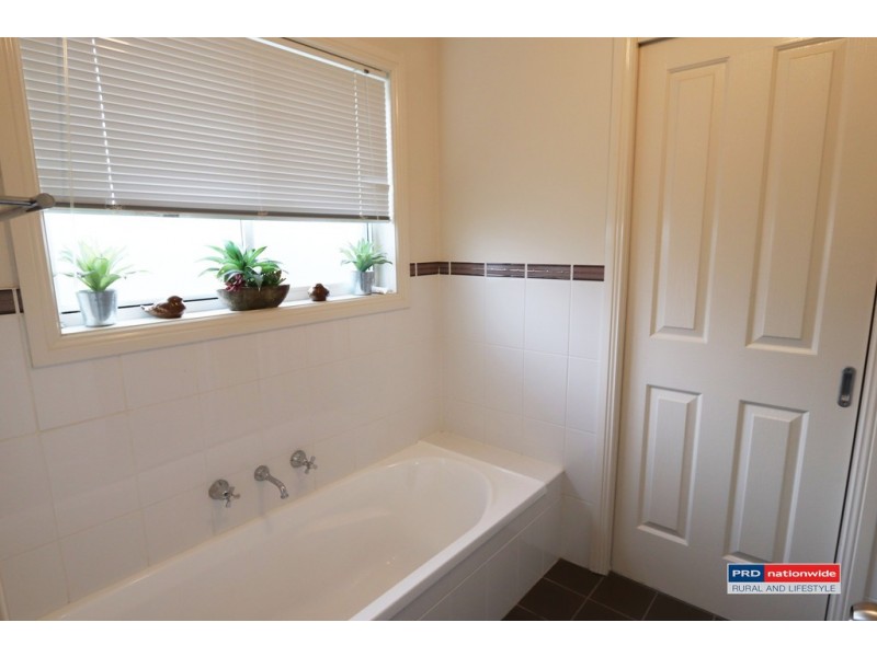 15 Burgun Drive, Tumbarumba NSW 2653