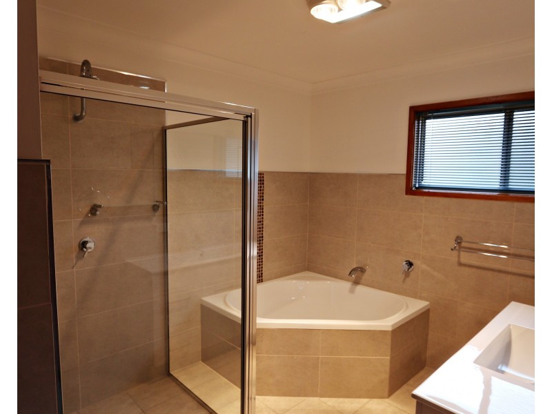 120 Albury Street, Tumbarumba NSW 2653