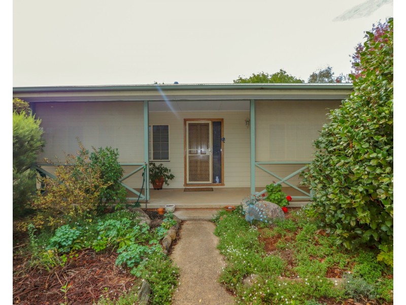 120 Albury Street, Tumbarumba NSW 2653