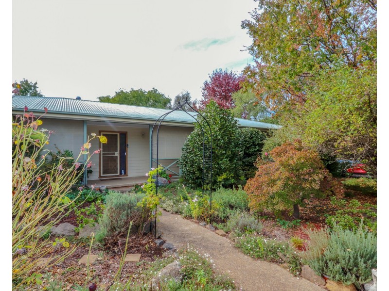 120 Albury Street, Tumbarumba NSW 2653