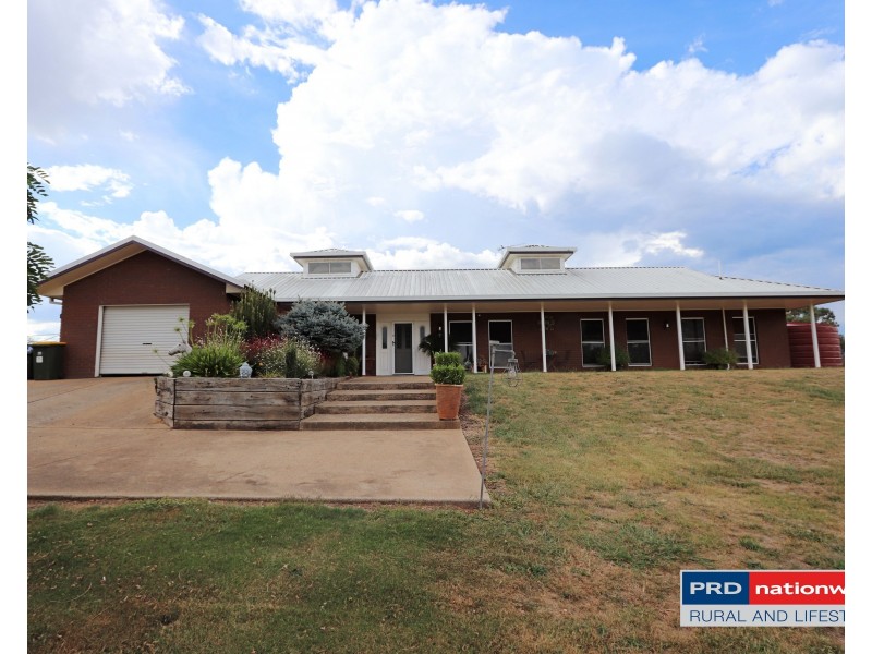 4 Heinecke Lane, Tumbarumba NSW 2653