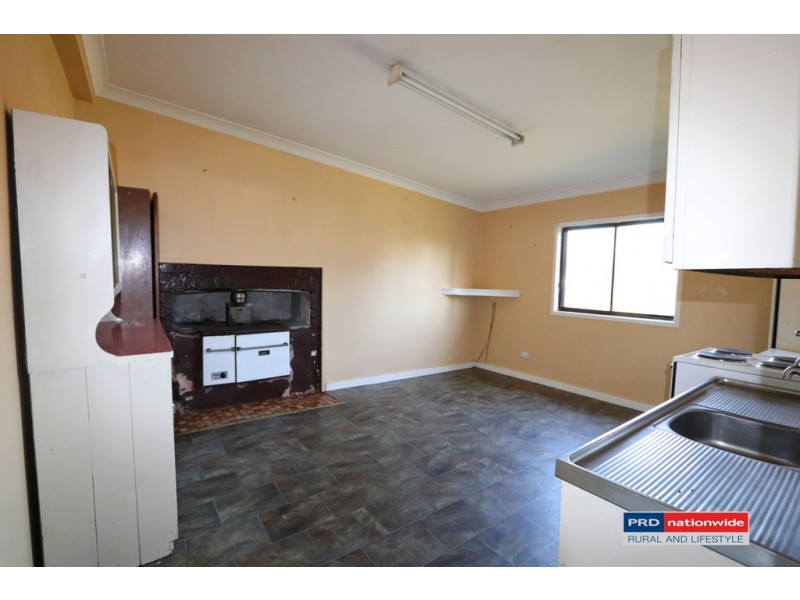 24 Regent Street, Tumbarumba NSW 2653