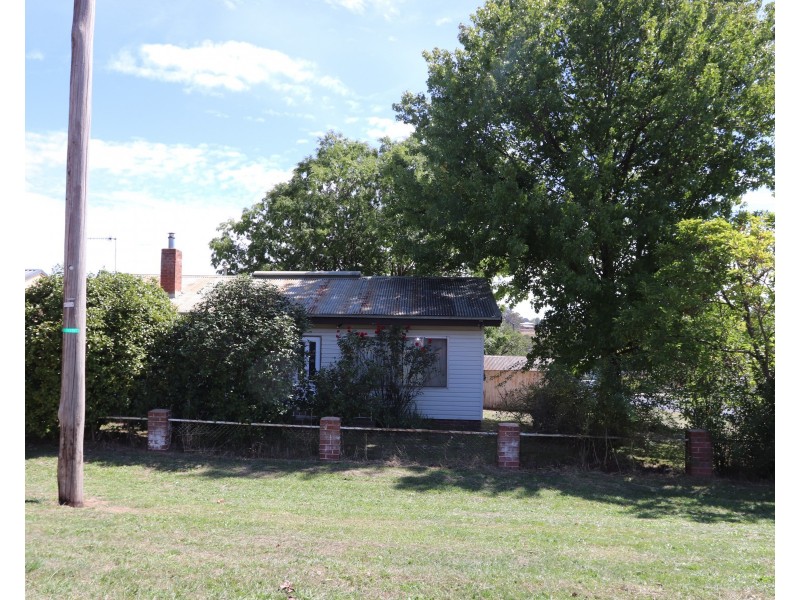 19 King Street, Tumbarumba NSW 2653