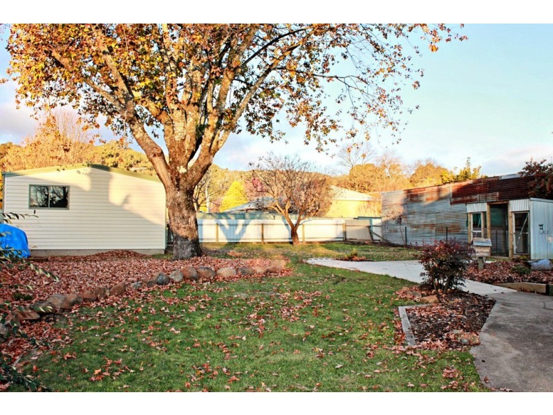 80 Winton Street, Tumbarumba NSW 2653