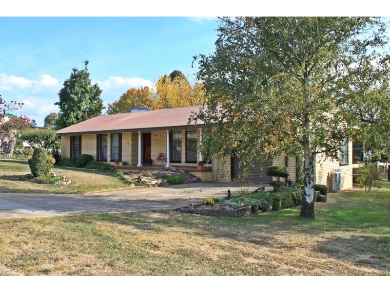 17 William Street, Tumbarumba NSW 2653