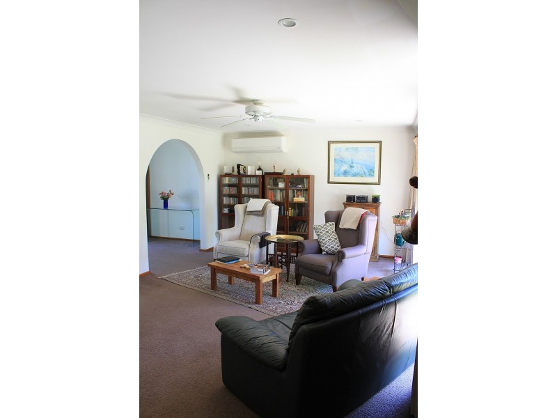 12 Regent Street, Tumbarumba NSW 2653