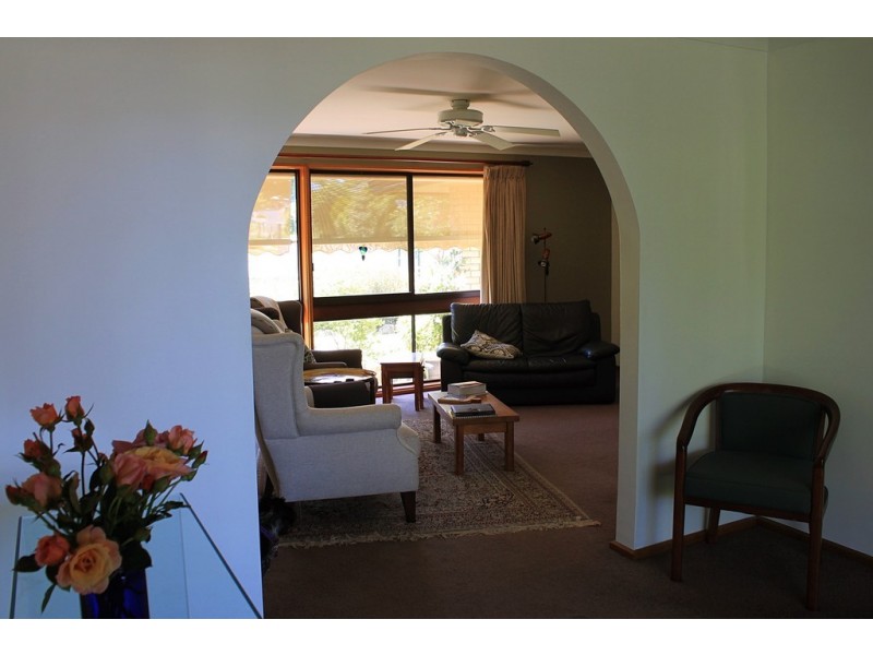 12 Regent Street, Tumbarumba NSW 2653