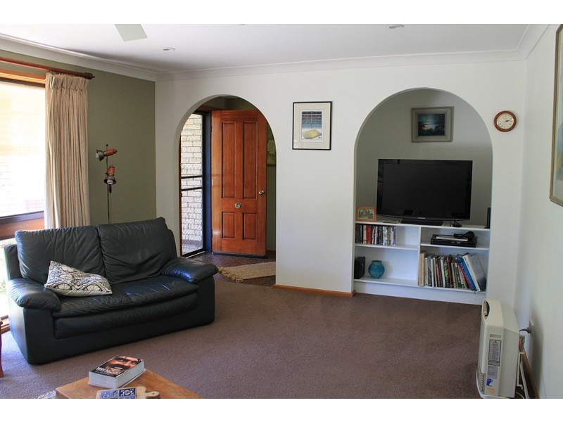12 Regent Street, Tumbarumba NSW 2653