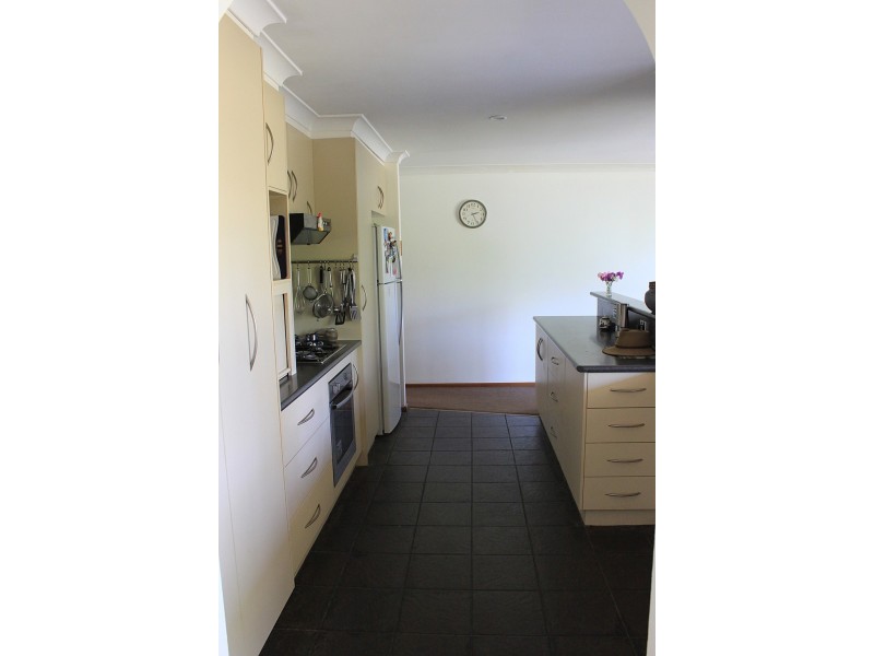 12 Regent Street, Tumbarumba NSW 2653