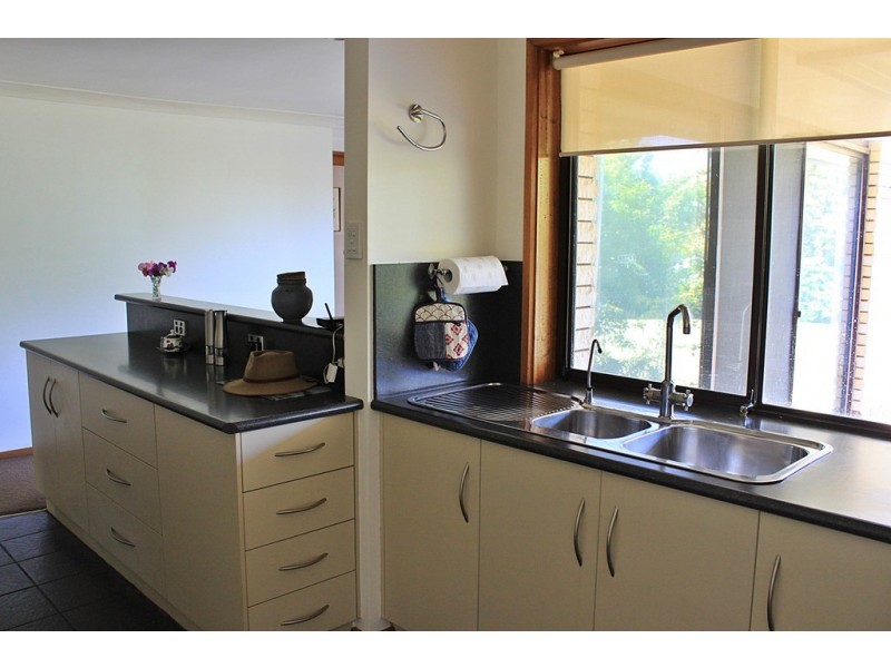 12 Regent Street, Tumbarumba NSW 2653