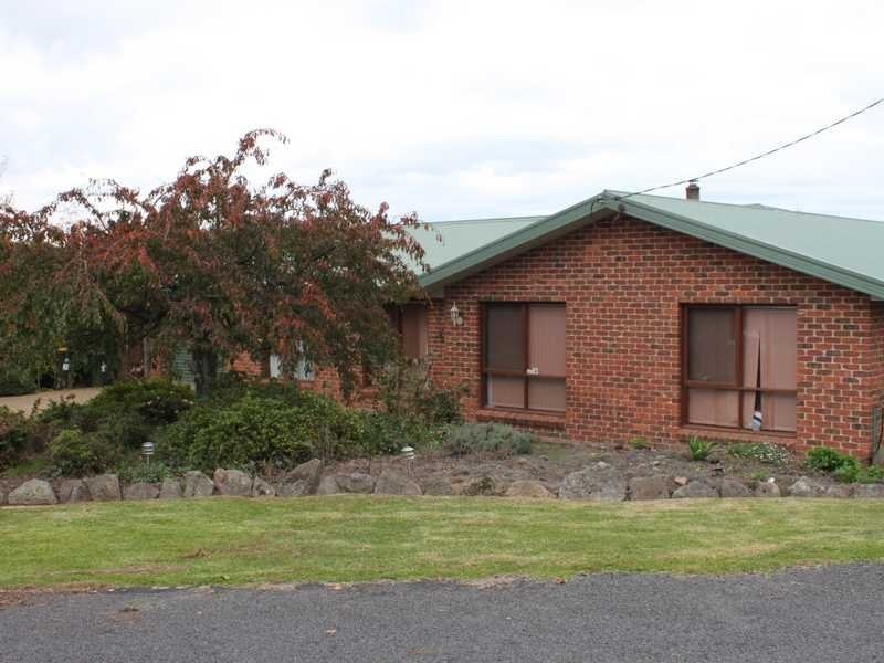 9 Power Street, Tumbarumba NSW 2653