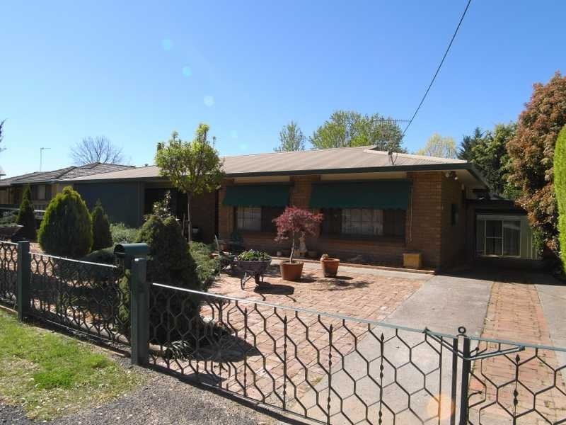 94 Albury Street, Tumbarumba NSW 2653
