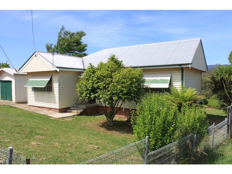 146 Batlow Rd, Tumbarumba NSW 2653