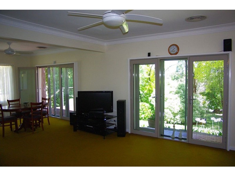 2 Park Street, Tumbarumba NSW 2653