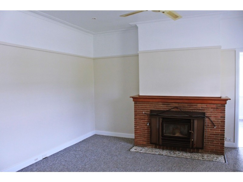 99 Winton Street, Tumbarumba NSW 2653