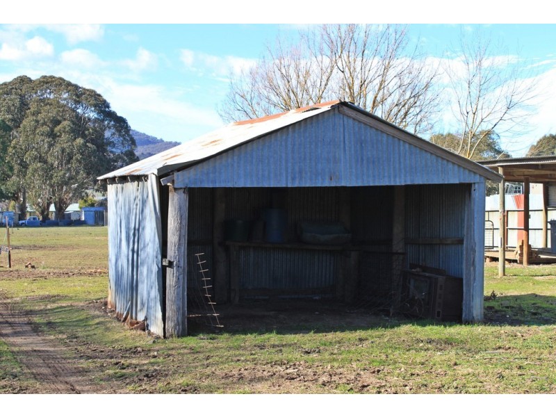 23 Bell Street, Tumbarumba NSW 2653