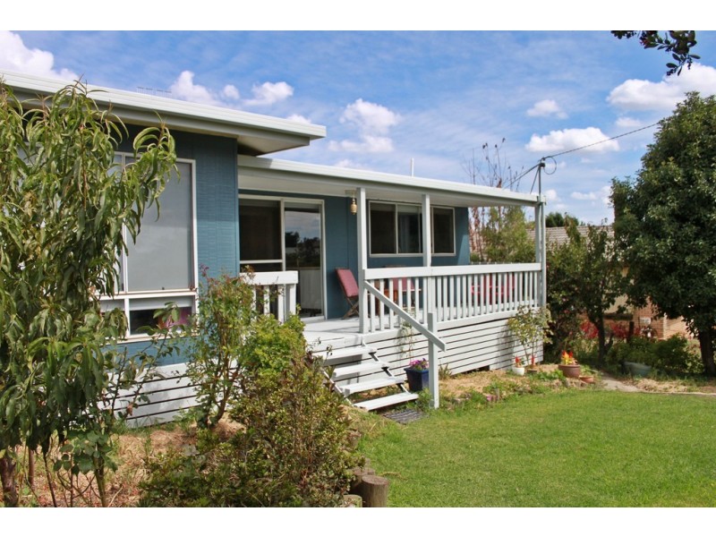 48 Clara Street, Tumbarumba NSW 2653