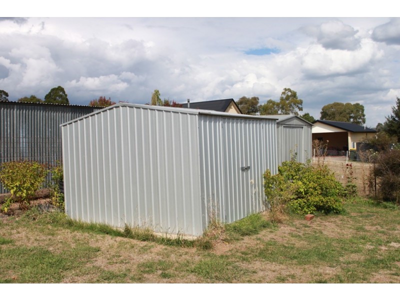48 Clara Street, Tumbarumba NSW 2653