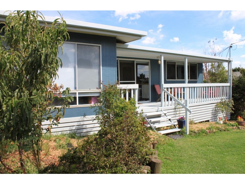 48 Clara Street, Tumbarumba NSW 2653