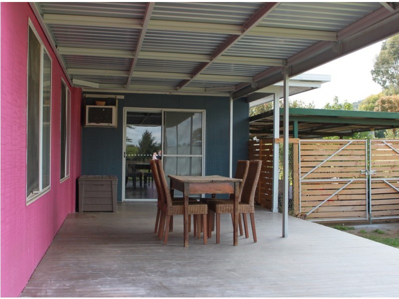 48 Clara Street, Tumbarumba NSW 2653
