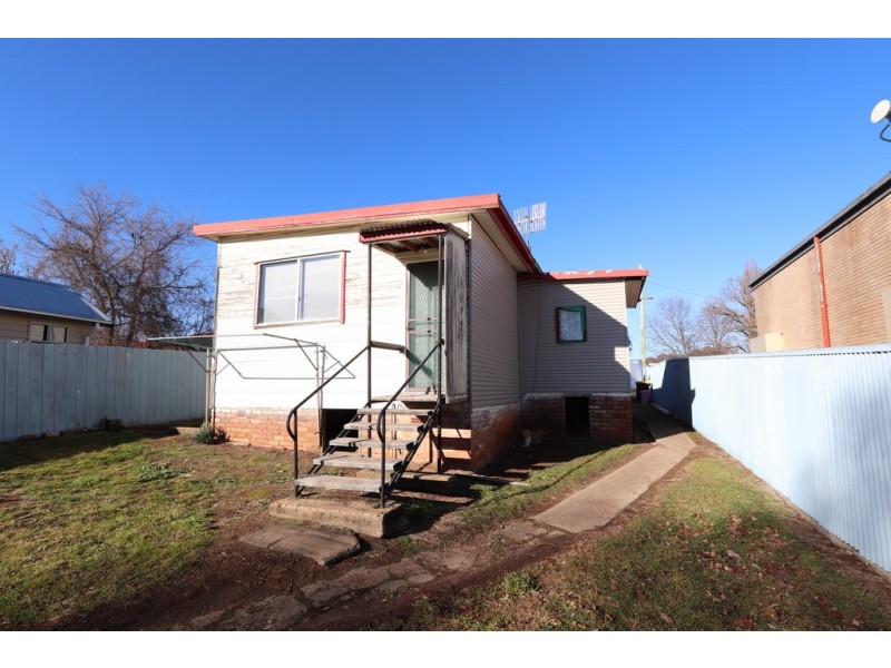 2/11 Bridge St, Tumbarumba NSW 2653