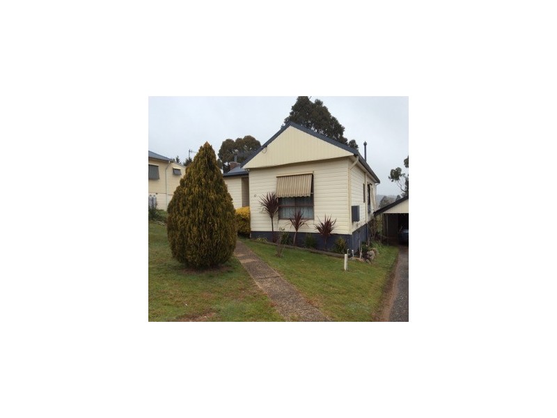 32 Clara St, Tumbarumba NSW 2653