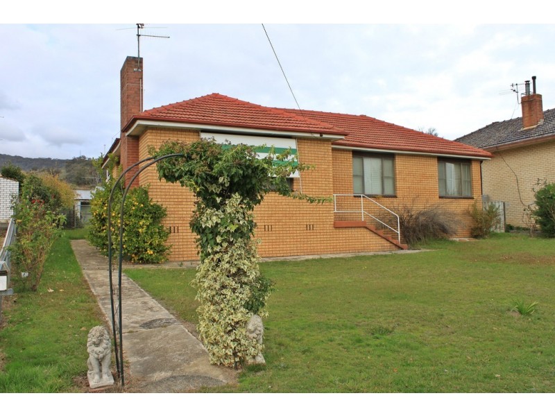 88 Winton Street, Tumbarumba NSW 2653