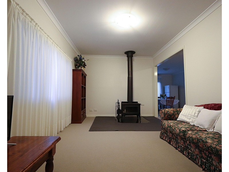 22 Regent Street, Tumbarumba NSW 2653