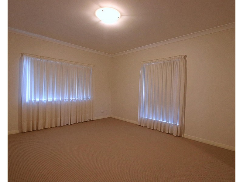 22 Regent Street, Tumbarumba NSW 2653
