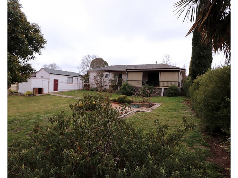 22 Regent Street, Tumbarumba NSW 2653