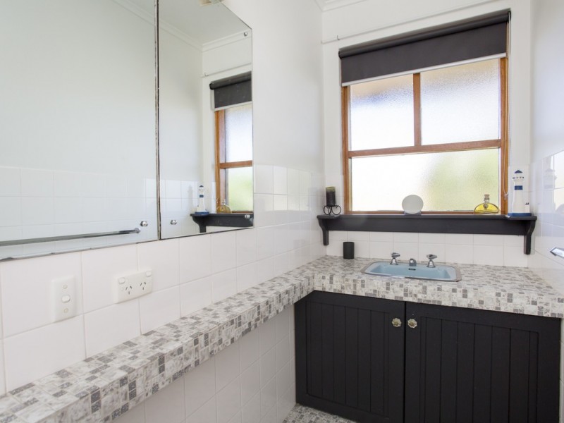 46 Amber Rd, Hope Valley SA 5090