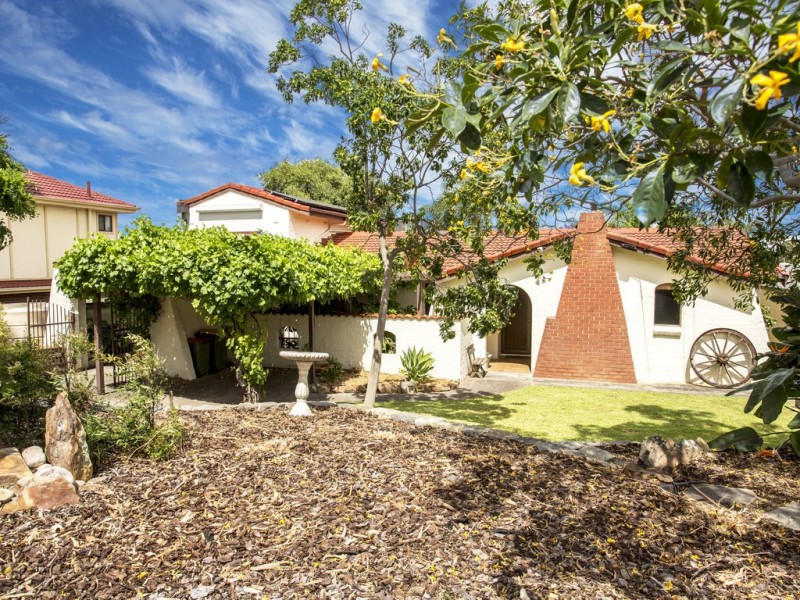 24 Amber Rd, Hope Valley SA 5090