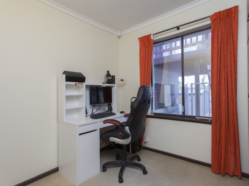 24 Amber Rd, Hope Valley SA 5090