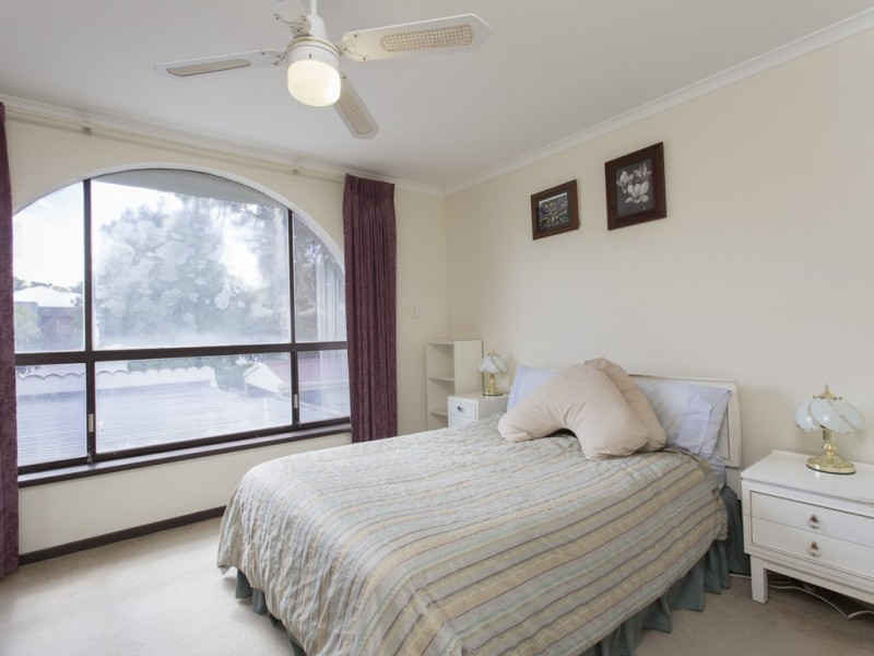 24 Amber Rd, Hope Valley SA 5090