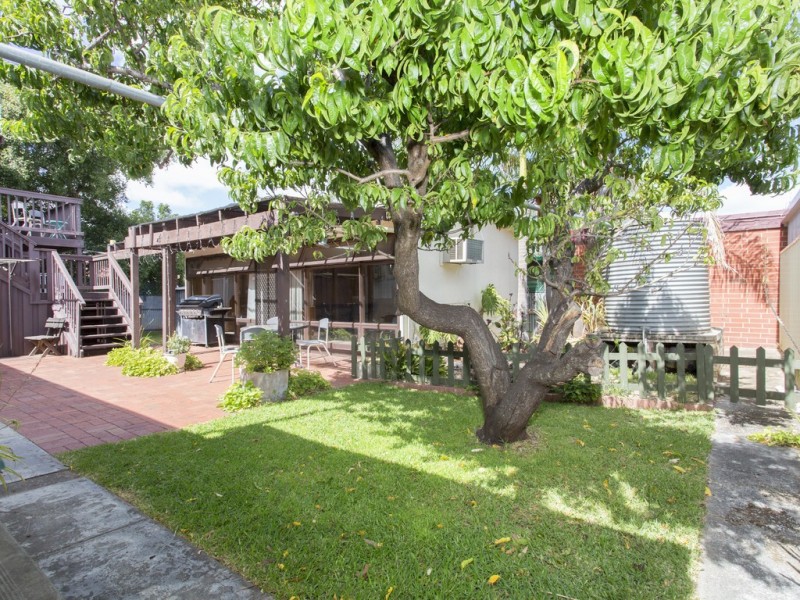 24 Amber Rd, Hope Valley SA 5090