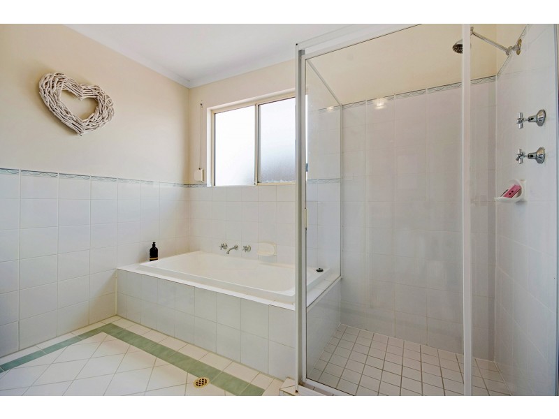 4 St. Michaels Circuit, Oakden SA 5086