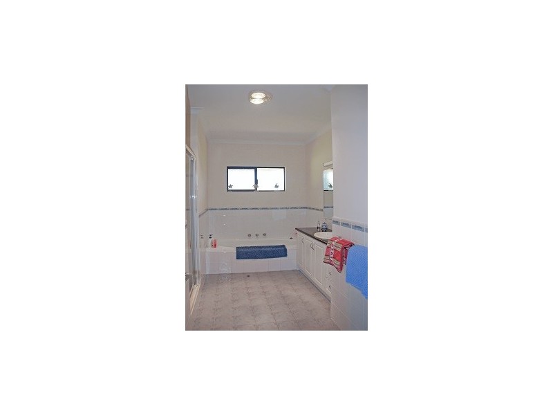 154 Sovereign Hills Drive, Gabbadah WA 6041