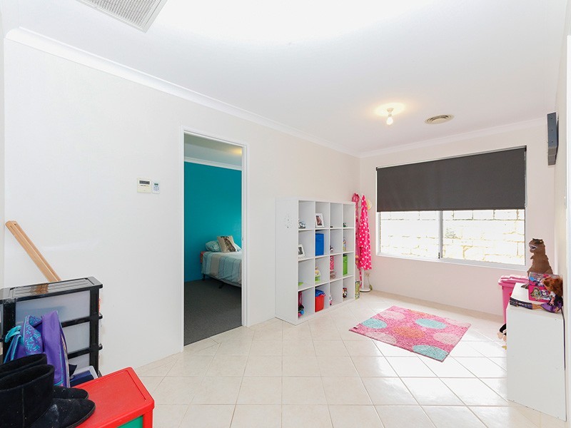 17 Daydream Way, Ridgewood WA 6030