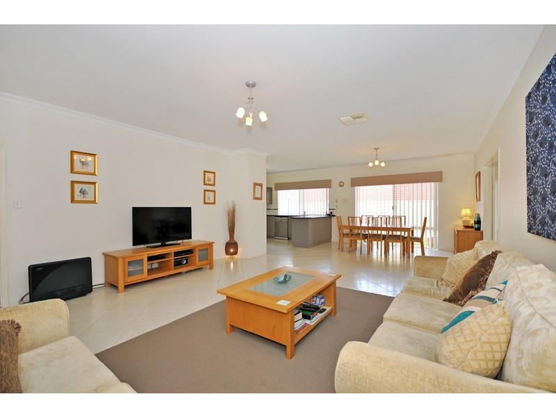 42 Keanefield Drive, Carramar WA 6031