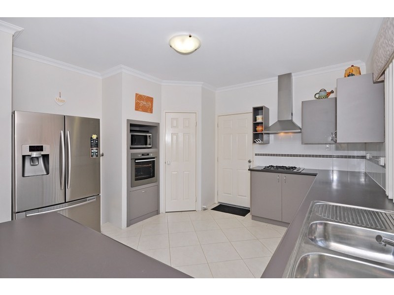 42 Keanefield Drive, Carramar WA 6031