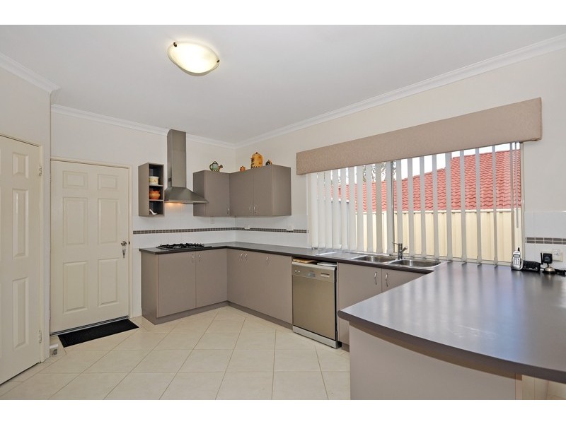 42 Keanefield Drive, Carramar WA 6031