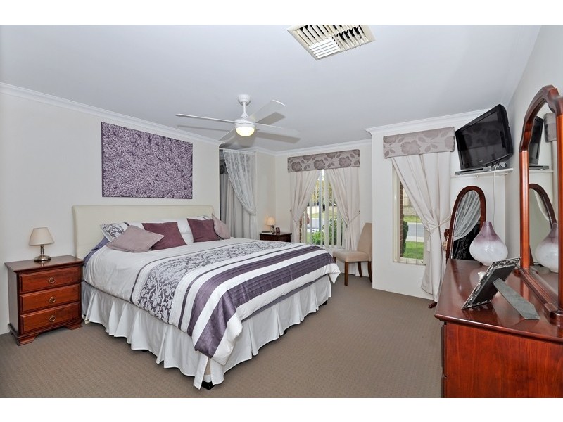 42 Keanefield Drive, Carramar WA 6031