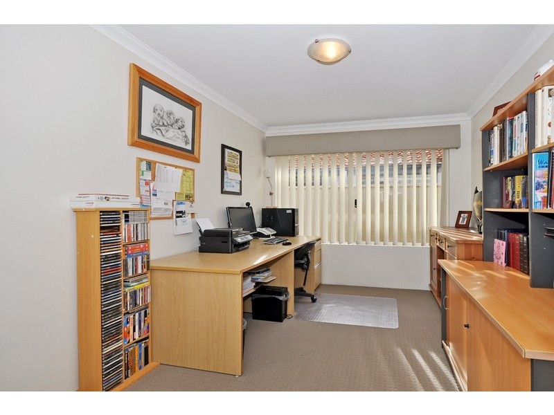 42 Keanefield Drive, Carramar WA 6031